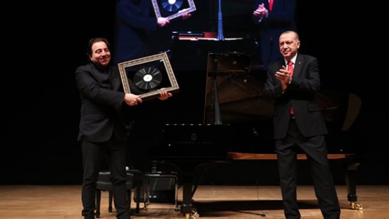 CUMHURBAŞKANI ERDOĞAN’DAN ÜNLÜ PİYANİST FAZIL SAY’A ÖZEL DAVET